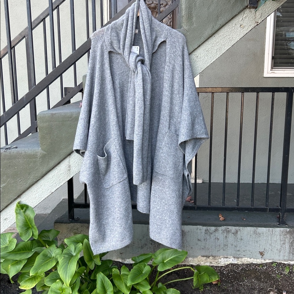 NWT Free People Ellie Scarf Wrap Duster Sweater Kimono Knit Grey Onesize Cozy - Picture 1 of 9